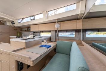Yachtcharter Oceanis52 3cab 11