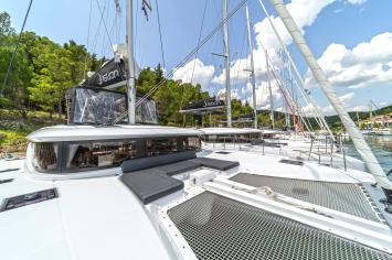 Yachtcharter Lagoon46 First Care 6