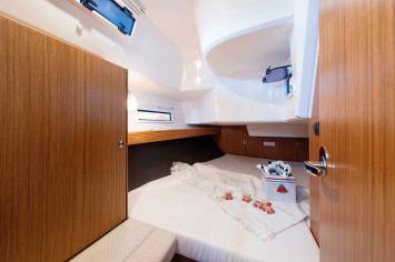 Yachtcharter BavariaCruiser37 11