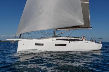 Yachtcharter SunOdyssey350 3cab 5