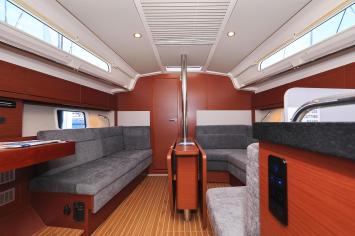 Yachtcharter Hanse388 6
