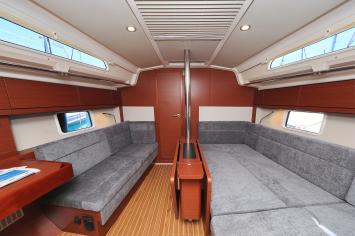 Yachtcharter Hanse388 8