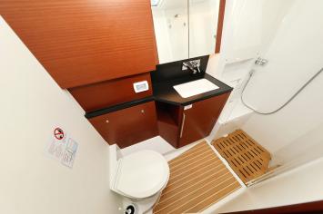 Yachtcharter Hanse460 4cab 18