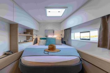 Yachtcharter FountainePajotNew44Quatour 42cab 20