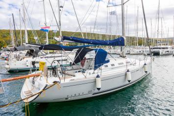 Yachtcharter First40 Kodo 5