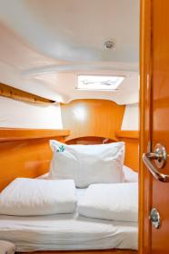 Yachtcharter First40 Kodo 12