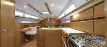Yachtcharter Sun Odyssey 379 DL Pantry