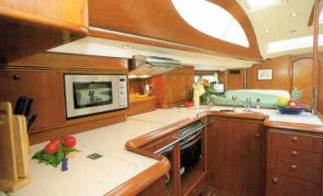 Yachtcharter Sun Odyssey 54 DS pantry 4Cab