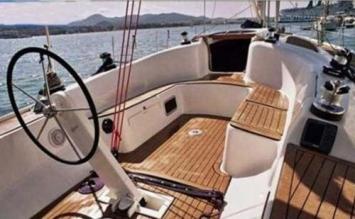 Yachtcharter Ibiza 40 Steuerstand