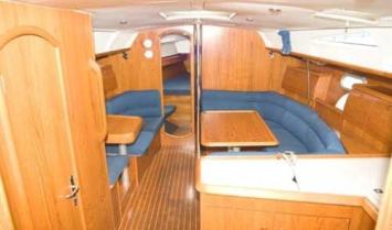 Yachtcharter Sun Odyssey 40 3Cab salon