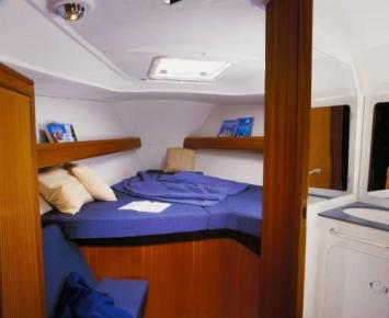 Yachtcharter Bavaria 40 3cab cabin