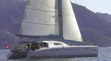 Yachtcharter Nautitech 475 Seitenansicht 6 Cab 4 WC