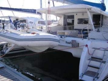 Yachtcharter Nautitech 475 Cockpit 6 Cab 4 WC