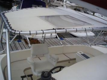 Yachtcharter Tobago 35 Cockpit 3 Cab 1 WC