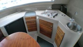 Yachtcharter Tobago 35 Pantry 3 Cab 1 WC