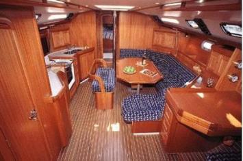 Yachtcharter Dufour 50 Classic Salon 1