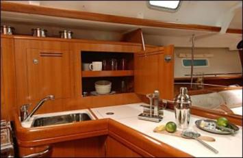 Yachtcharter Oceanis 343 Pantry 2 Cab 1 WC