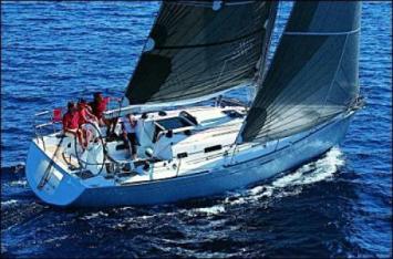 Yachtcharter First 36.7 Seitenansicht 3 Cab 1 WC