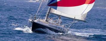 Yachtcharter Grand Soleil Bugansicht 4 Cab 2 WC