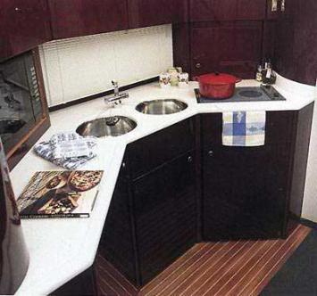 Yachtcharter Princess 420 Pantry jpg