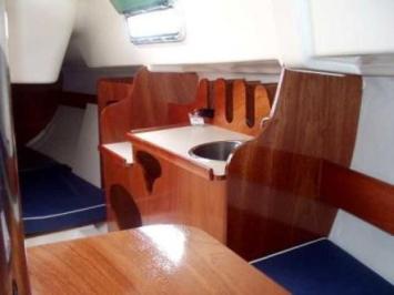 Yachtcharter Sun 2500 Pantry 1 Cab 1 WC