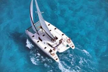 Yachtcharter Nautitech 40 Luftaufnahme 6 Cab 2 WC