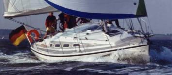 Yachtcharter Dehler 37 (3Cab) Bug/Seite