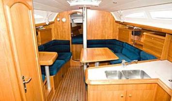 Yachtcharter Sun Fast 37 Salon 3 Cab 1 WC