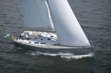 Yachtcharter Hanse 531 Seitenansicht 3 Cab