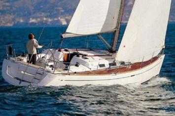 Yachtcharter Dufour 44 Heckansicht 3 Cab