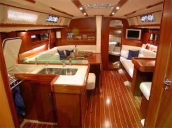 Yachtcharter Dufour 44 Salon 3 Cab