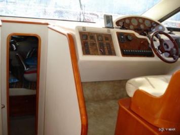 Yachtcharter Astondoa 40 Cockpit 2 Cab 1 WC
