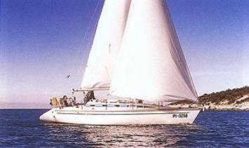 Yachtcharter Elan 31 S Seitenansicht 2 Cab 1 WC