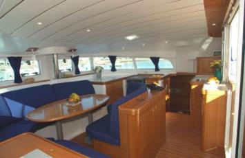 Yachtcharter lagoon 410 S2 3cab pantry