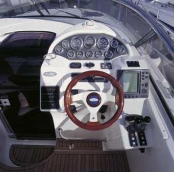Yachtcharter Bavaria 32 Sport 2cab Cockpit