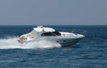 Yachtcharter Elan Power E 35 Seitenansicht 2 Cab 1 WC