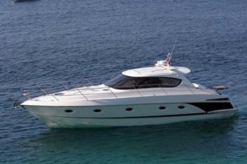 Yachtcharter Elan Power E 42 Seitenansicht 3 Cab 1 WC