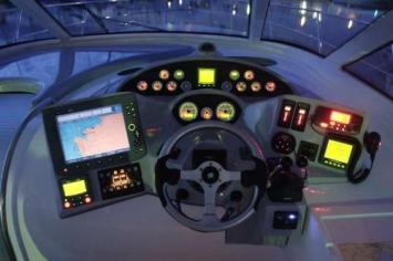 Yachtcharter Elan Power E 42 Cockpit 3 Cab 1 WC 2