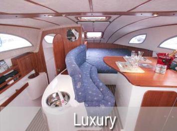 Yachtcharter MOTORCAT MC 30 (2Cab 1WC) Salon