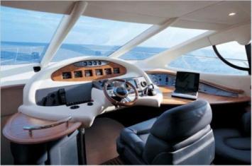 Yachtcharter Azimut 55 Cockpit 3 Cab 3 WC 1