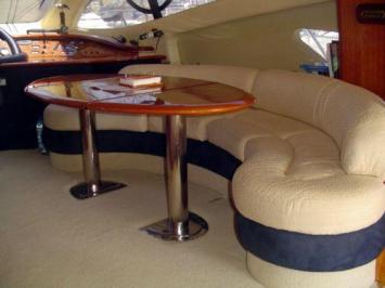 Yachtcharter Azimut 50 Salon 3 Cab 2 WC 1