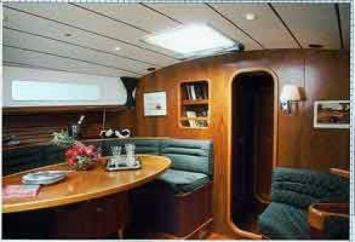 Yachtcharter Oceanis 44 CC Salon 3 Cab 2 WC