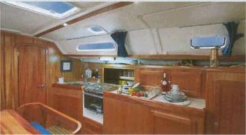 Yachtcharter Dufour 36 Classic Pantry 3 Cab
