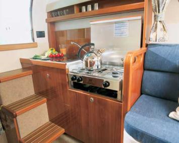 Yachtcharter sealine_s25 pic7