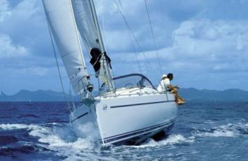 Yachtcharter Harmony 42 Bugansicht 3 Cab 2 WC