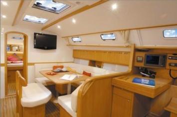 Yachtcharter Harmony 42 Salon 3 Cab 2 WC