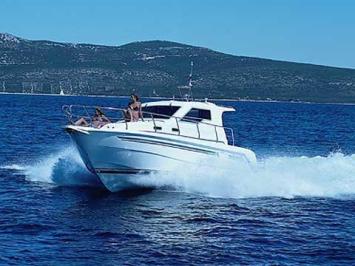 Yachtcharter vector_950 pic0