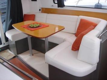 Yachtcharter Highland 35 Salon 3 Cab 1 WC 2