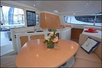 Yachtcharter Lavezzi 40 4cab interior