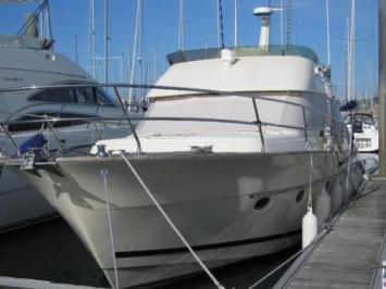 Yachtcharter ACM Dynasty 43 Bugansicht 3 Cab 2 WC